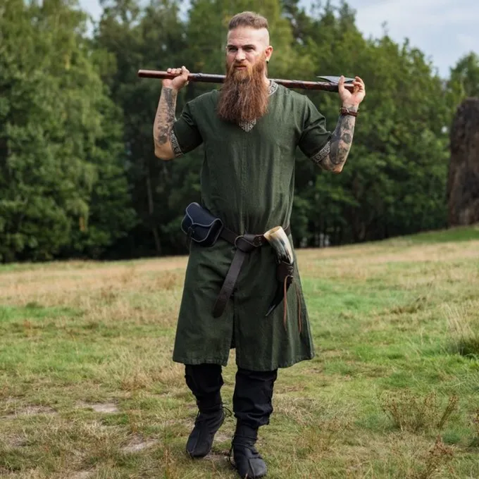 Leonardo Carbone Celtic Tunic, Short Sleeves, Green - Image 2