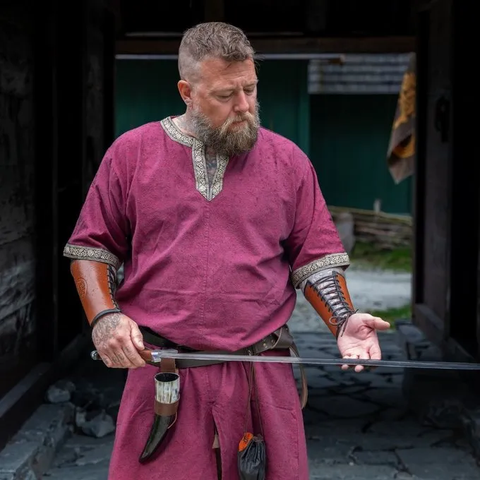 Leonardo Carbone Celtic Tunic, Short Sleeves, Red - Image 2